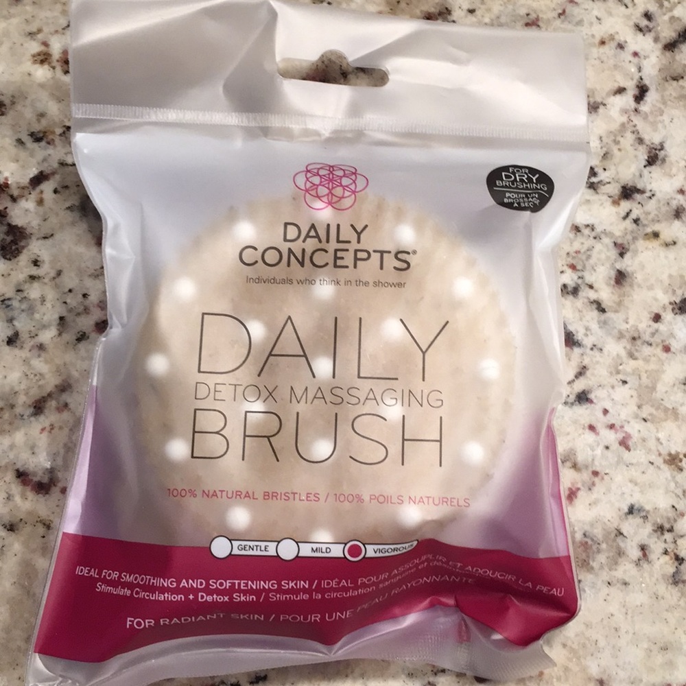 Daily Detox Massaging Brush NEW